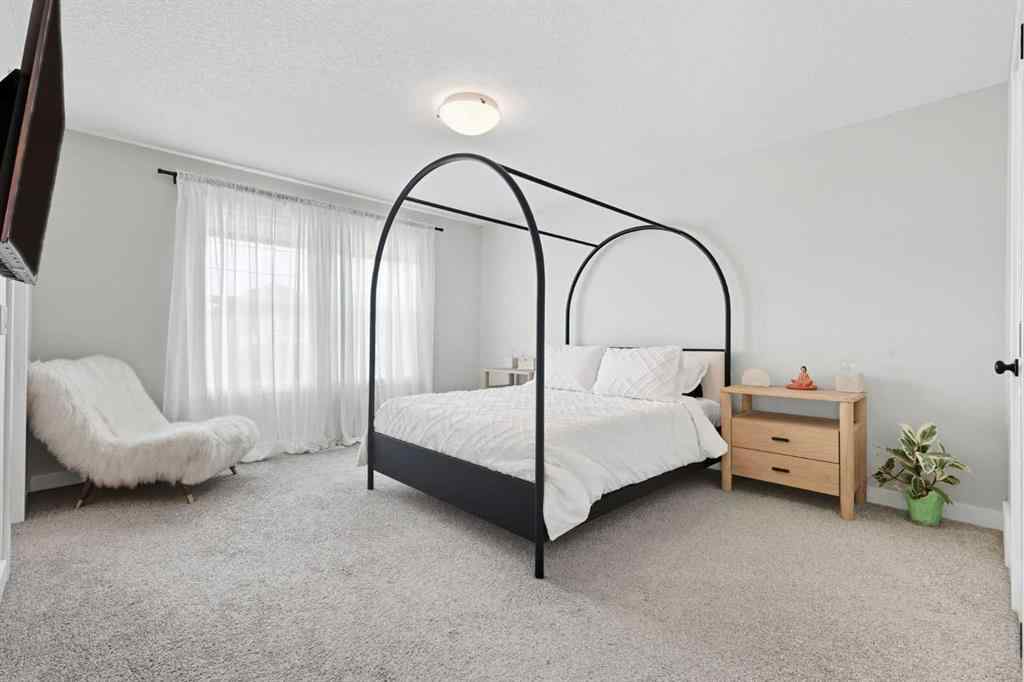 MLS® A2256936 - 443 Hillcrest Manor SW in Hillcrest Airdrie, Residential