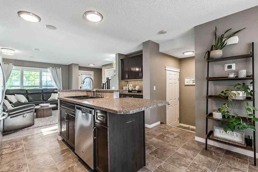 MLS® A2256938 - 91 Cimarron Grove Close  in Cimarron Grove Okotoks, Residential