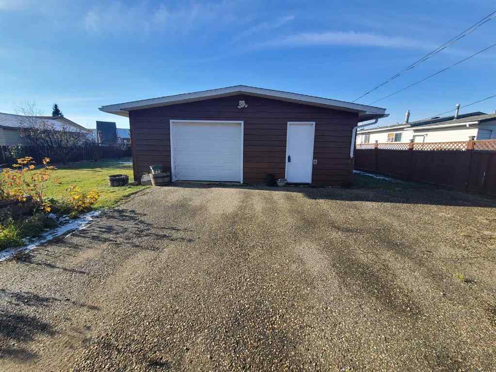 MLS® A2256939 - 411 4th Street  in NONE McLennan, Residential