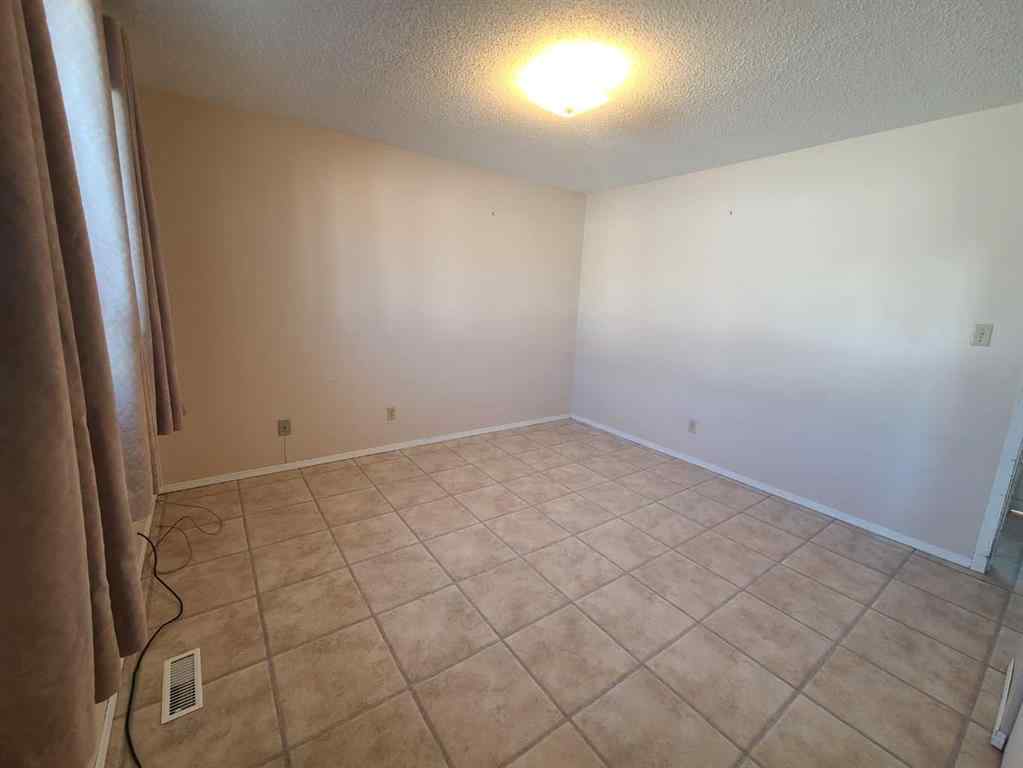 MLS® A2256939 - 411 4th Street  in NONE McLennan, Residential
