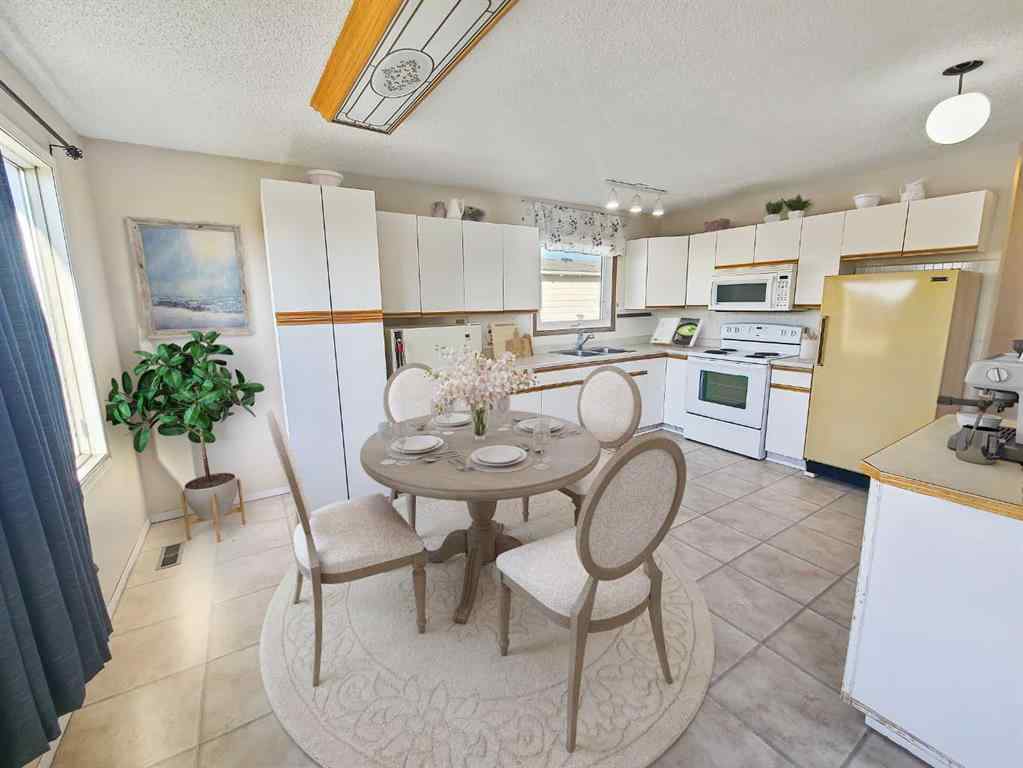 MLS® A2256939 - 411 4th Street  in NONE McLennan, Residential