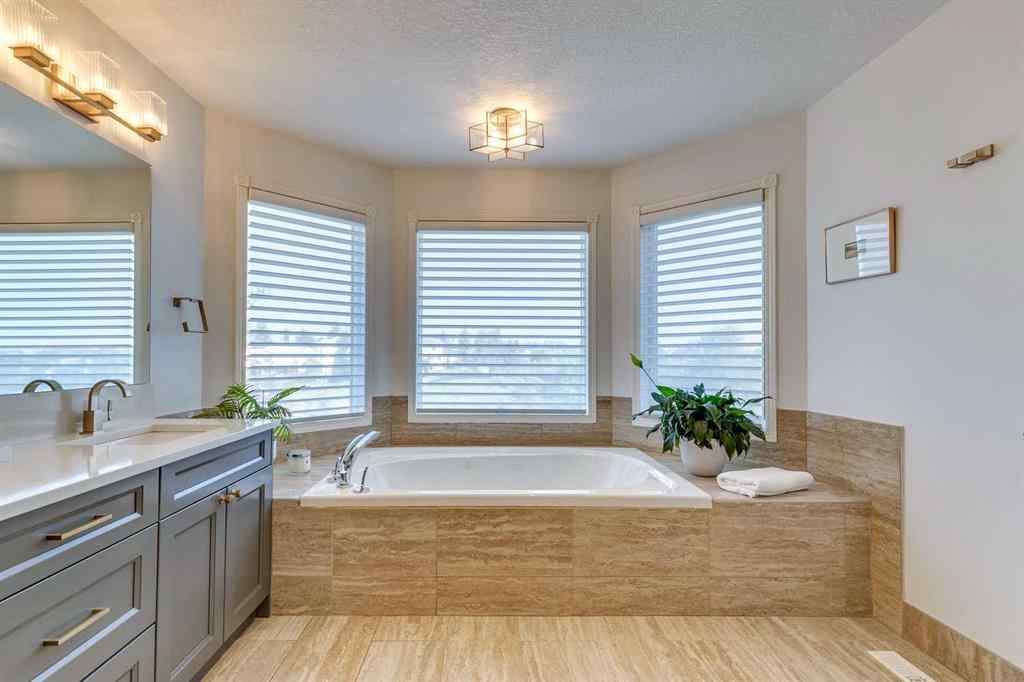 MLS® A2256953 - 4207 Edgevalley Landing NW in Edgemont Calgary, Residential