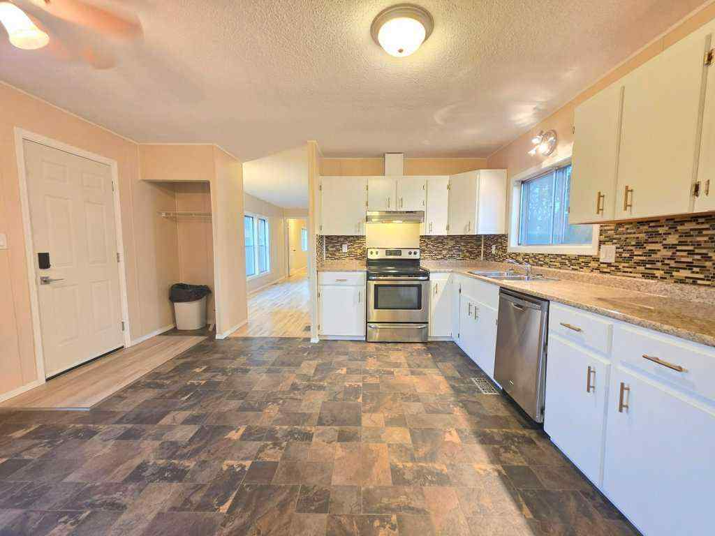 MLS® A2256963 - 137 8 Street SW in NONE Slave Lake, Residential