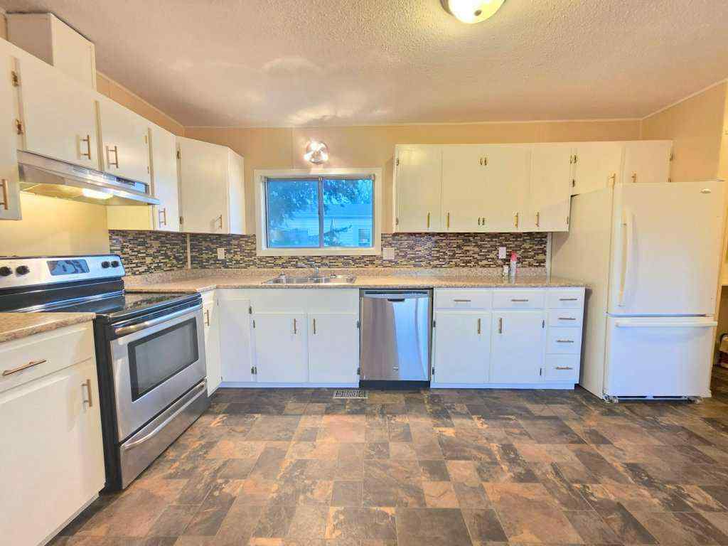 MLS® A2256963 - 137 8 Street SW in NONE Slave Lake, Residential