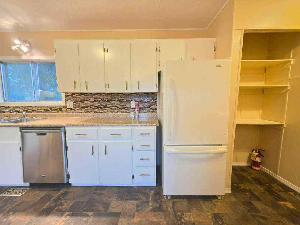 MLS® A2256963 - 137 8 Street SW in NONE Slave Lake, Residential