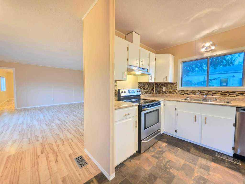 MLS® A2256963 - 137 8 Street SW in NONE Slave Lake, Residential