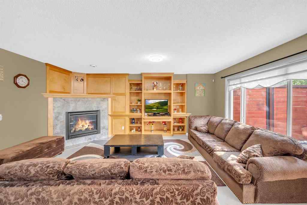 MLS® A2256968 - 2407 Kingsland View SE in Kings Heights Airdrie, Residential