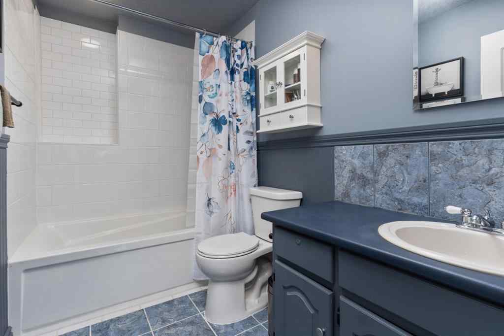 MLS® A2256970 - 107 Northlake Lane  in Northmount Wetaskiwin, Residential