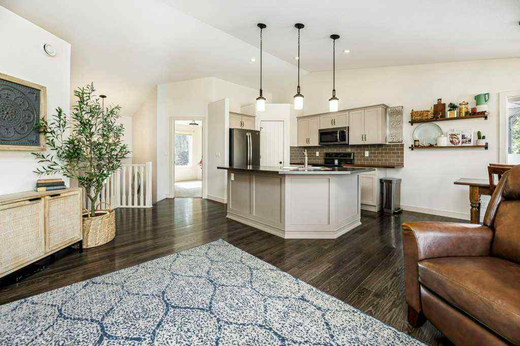 MLS® A2256971 - 38 Eastpointe Drive  in Panorama Estates Blackfalds, Residential