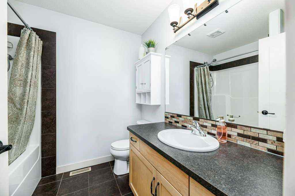 MLS® A2256971 - 38 Eastpointe Drive  in Panorama Estates Blackfalds, Residential