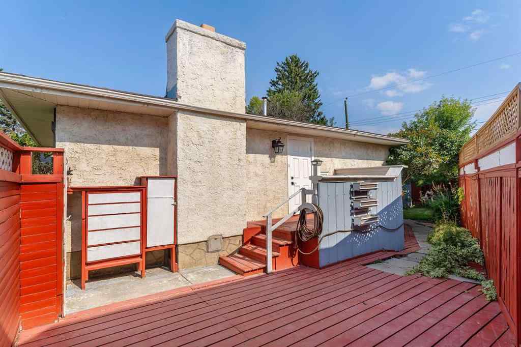 MLS® A2256972 - 1271 Penedo Crescent SE in Penbrooke Meadows Calgary, Residential