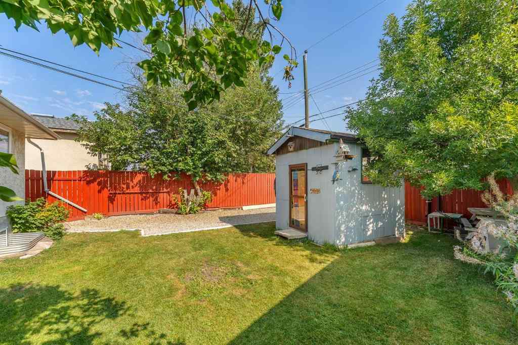 MLS® A2256972 - 1271 Penedo Crescent SE in Penbrooke Meadows Calgary, Residential
