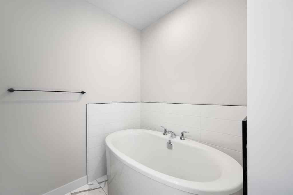 MLS® A2256977 - 26 Walgrove Bay SE in Walden Calgary, Residential