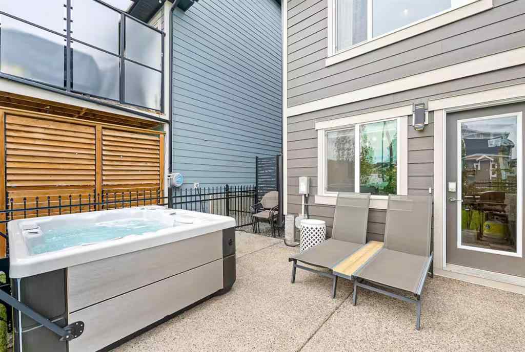 MLS® A2256982 - 19 Sundown Crescent  in Sunset Ridge Cochrane, Residential