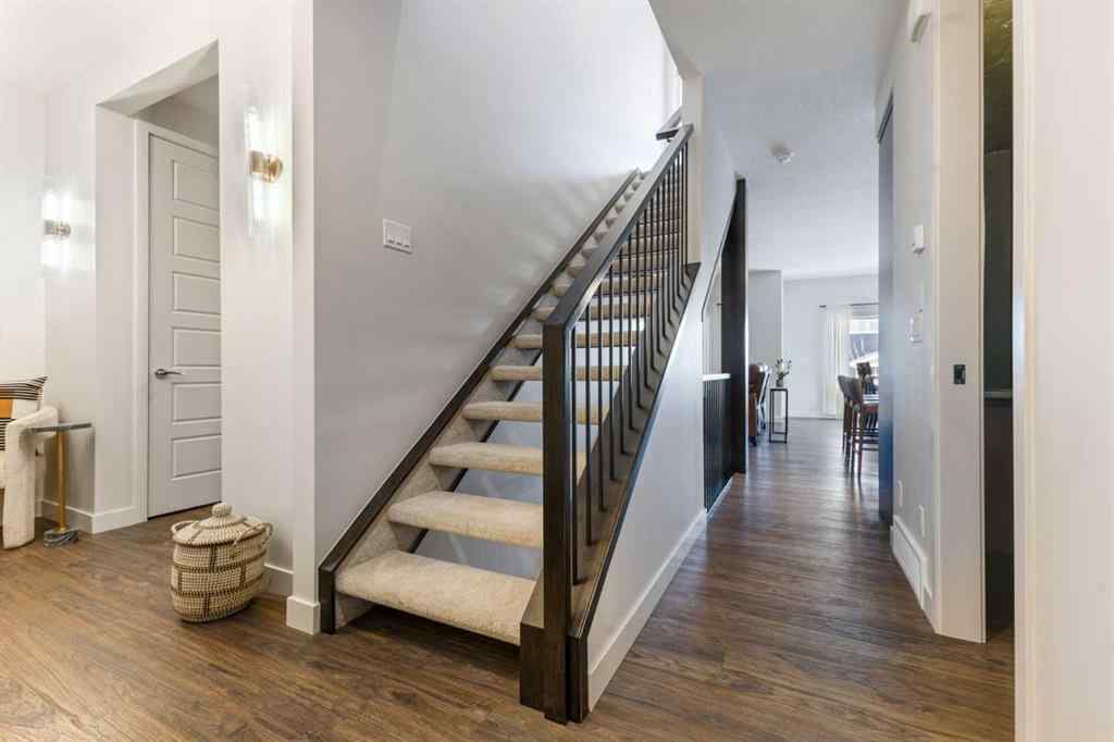 MLS® A2256982 - 19 Sundown Crescent  in Sunset Ridge Cochrane, Residential