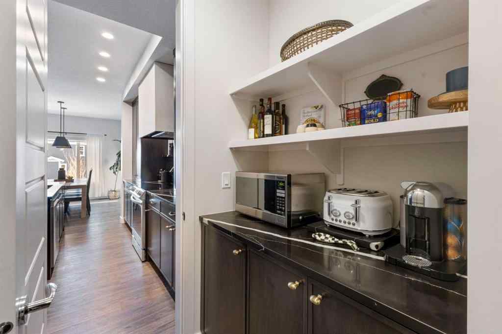 MLS® A2256982 - 19 Sundown Crescent  in Sunset Ridge Cochrane, Residential