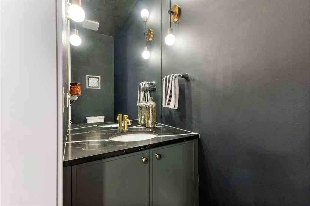MLS® A2256982 - 19 Sundown Crescent  in Sunset Ridge Cochrane, Residential