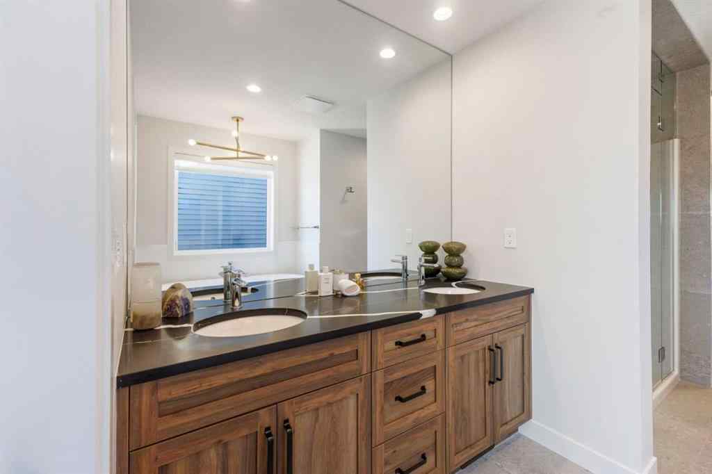 MLS® A2256982 - 19 Sundown Crescent  in Sunset Ridge Cochrane, Residential