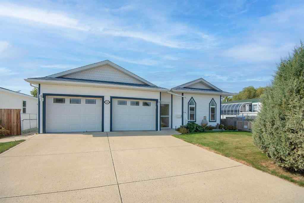 MLS® A2256984 - 5712 53 Street  in NONE Eckville, Residential