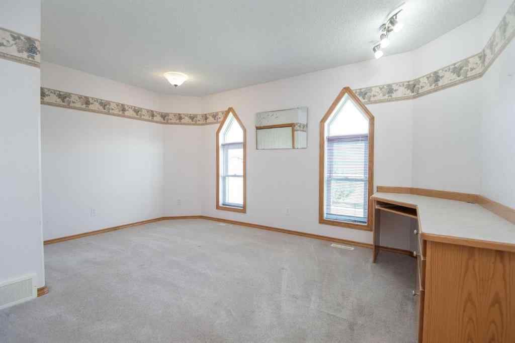 MLS® A2256984 - 5712 53 Street  in NONE Eckville, Residential