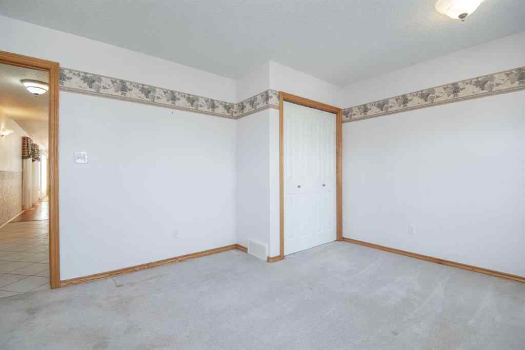 MLS® A2256984 - 5712 53 Street  in NONE Eckville, Residential