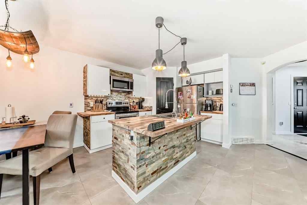 MLS® A2256986 - 148 Covepark Close NE in Coventry Hills Calgary, Residential