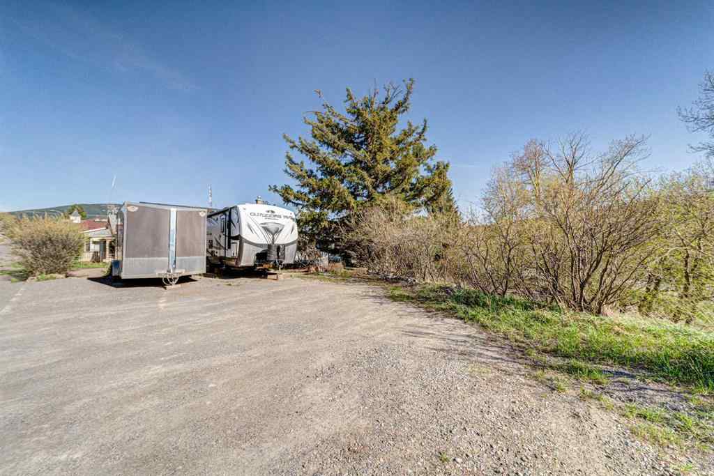 MLS® A2256987 - 7806 20 Avenue  in NONE Coleman, Residential