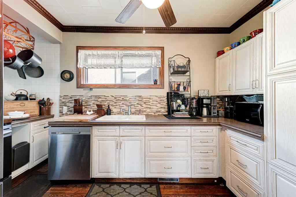 MLS® A2256987 - 7806 20 Avenue  in NONE Coleman, Residential