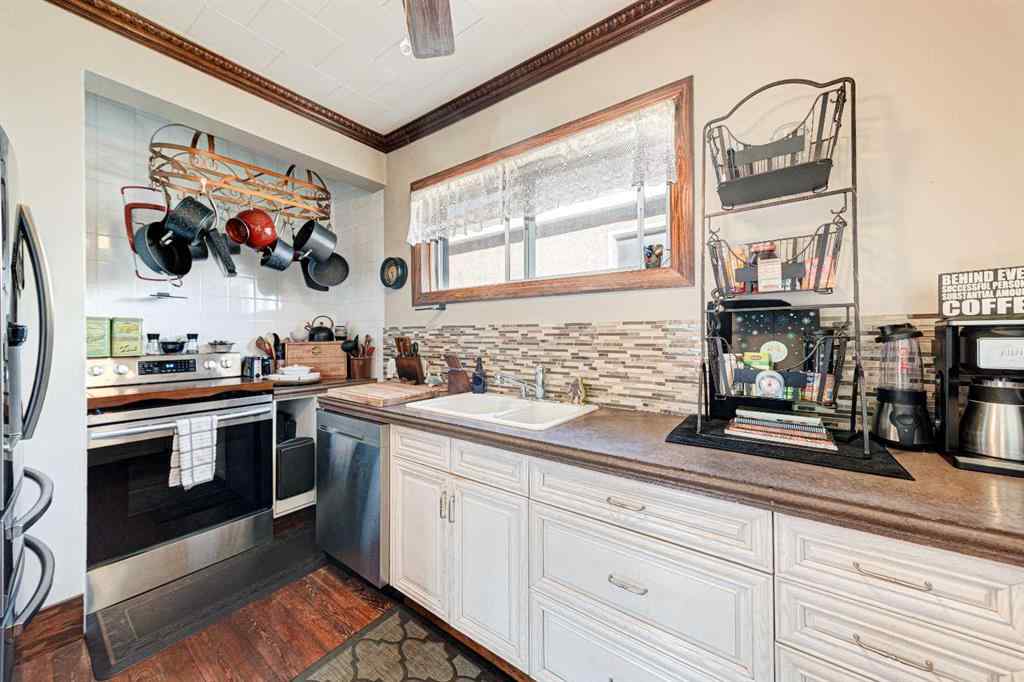 MLS® A2256987 - 7806 20 Avenue  in NONE Coleman, Residential