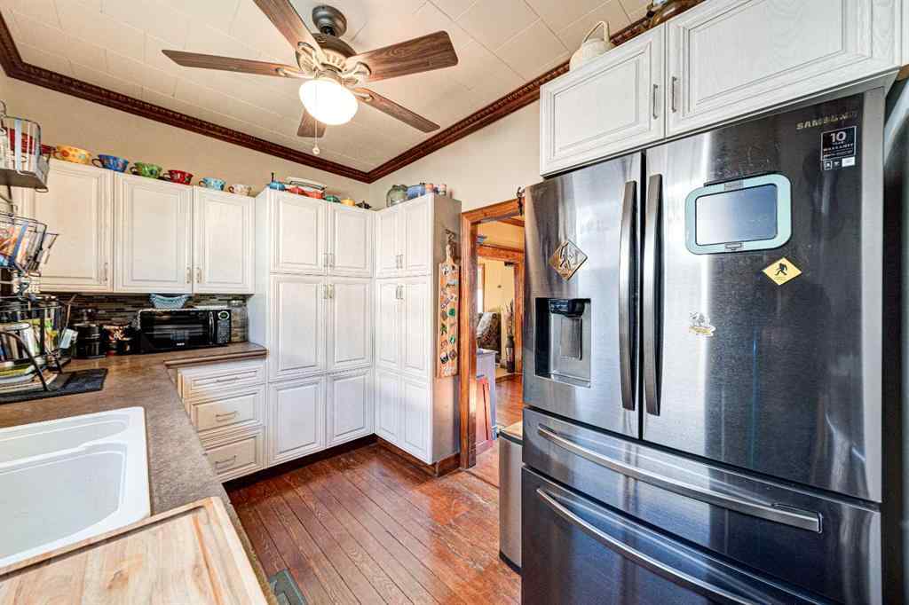 MLS® A2256987 - 7806 20 Avenue  in NONE Coleman, Residential