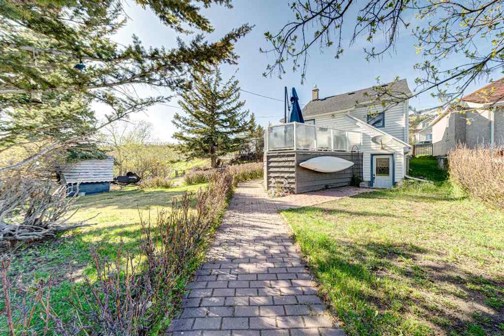 MLS® A2256987 - 7806 20 Avenue  in NONE Coleman, Residential