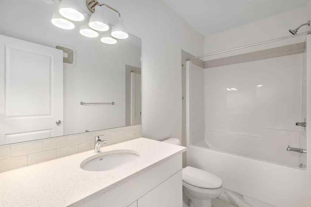 MLS® A2256988 - 449 Hotchkiss Drive SE in Hotchkiss Calgary, Residential