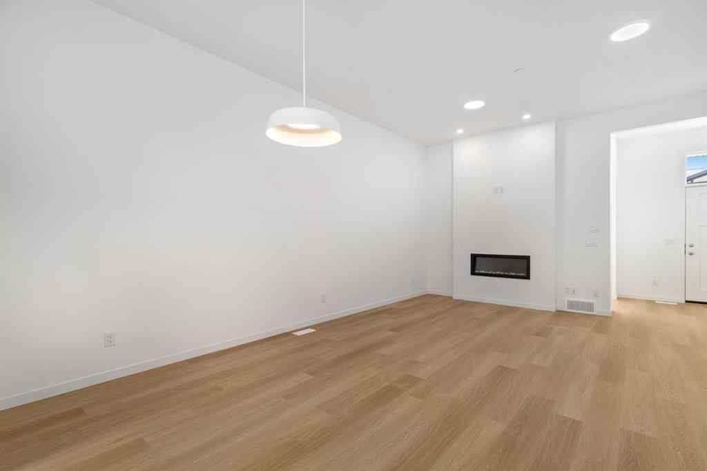 MLS® A2256988 - 449 Hotchkiss Drive SE in Hotchkiss Calgary, Residential