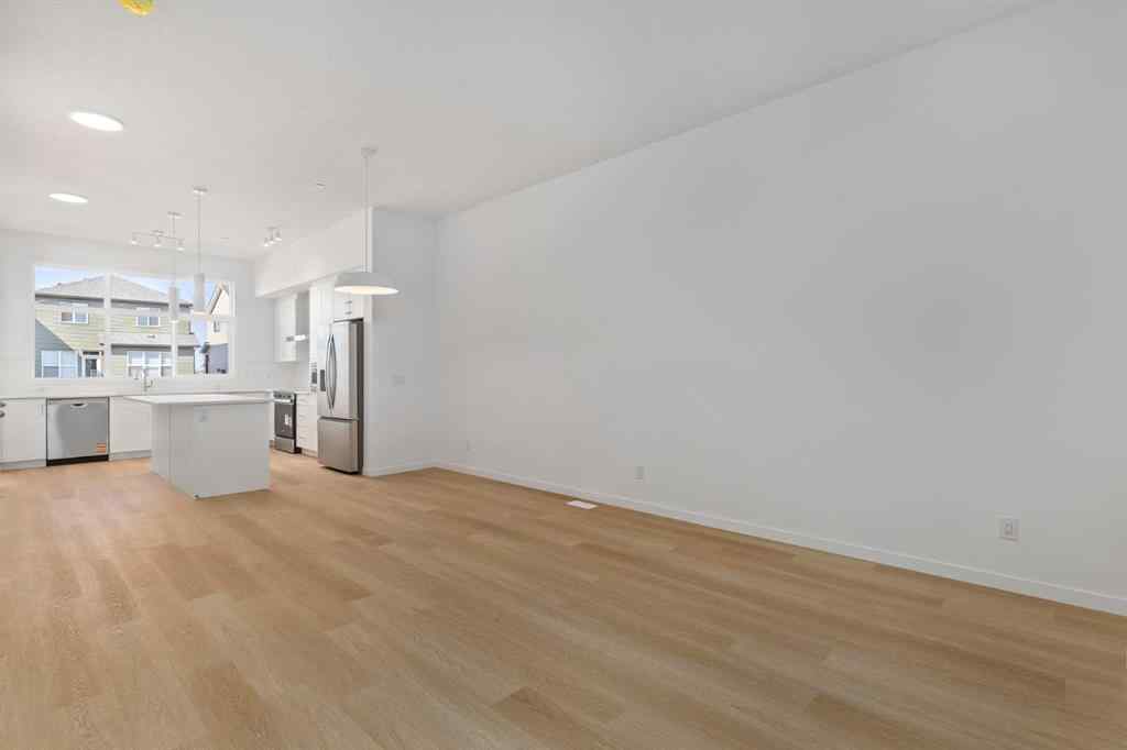 MLS® A2256988 - 449 Hotchkiss Drive SE in Hotchkiss Calgary, Residential