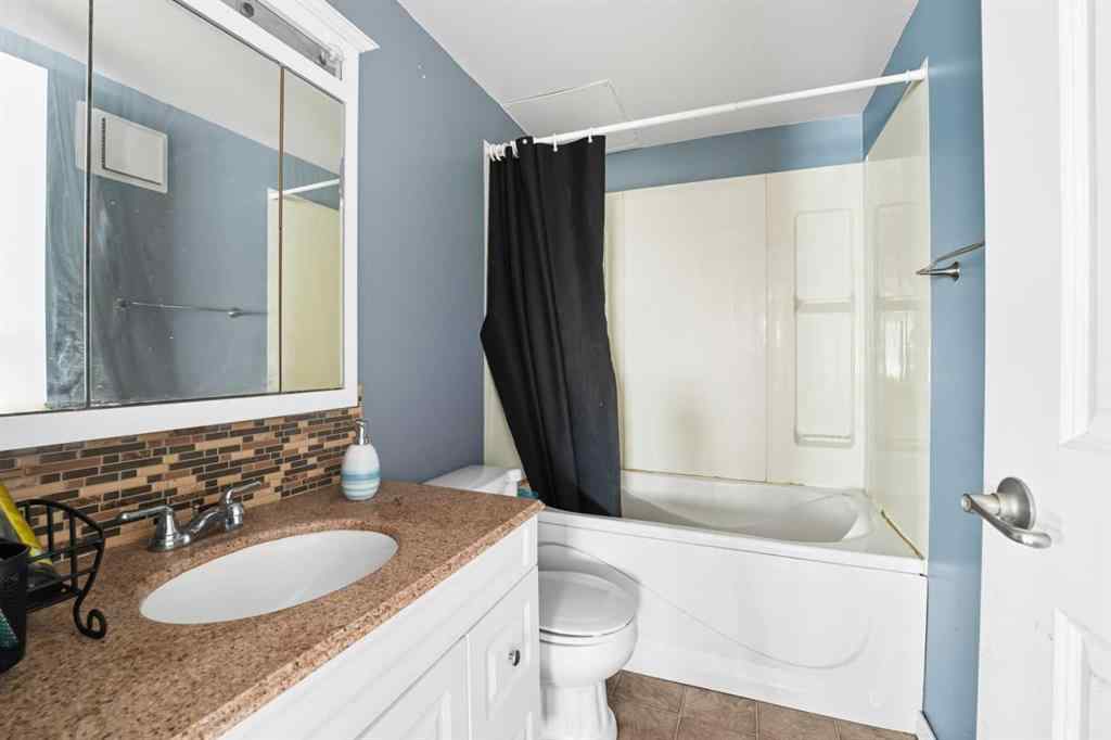 MLS® A2256991 - Unit #205 25 Robinson Avenue  in Park Place Penhold, Residential