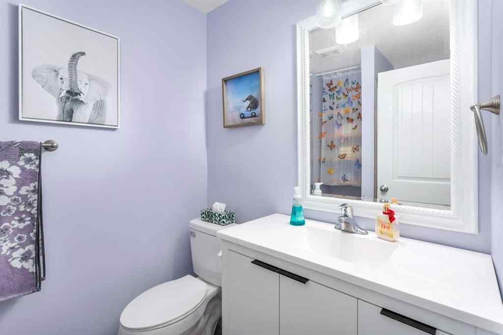 MLS® A2256992 - 5 Heritage Drive  in Hawkridge Estates Penhold, Residential