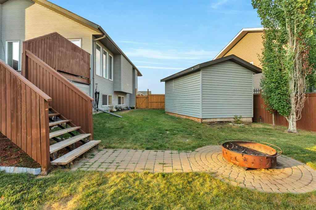 MLS® A2256992 - 5 Heritage Drive  in Hawkridge Estates Penhold, Residential