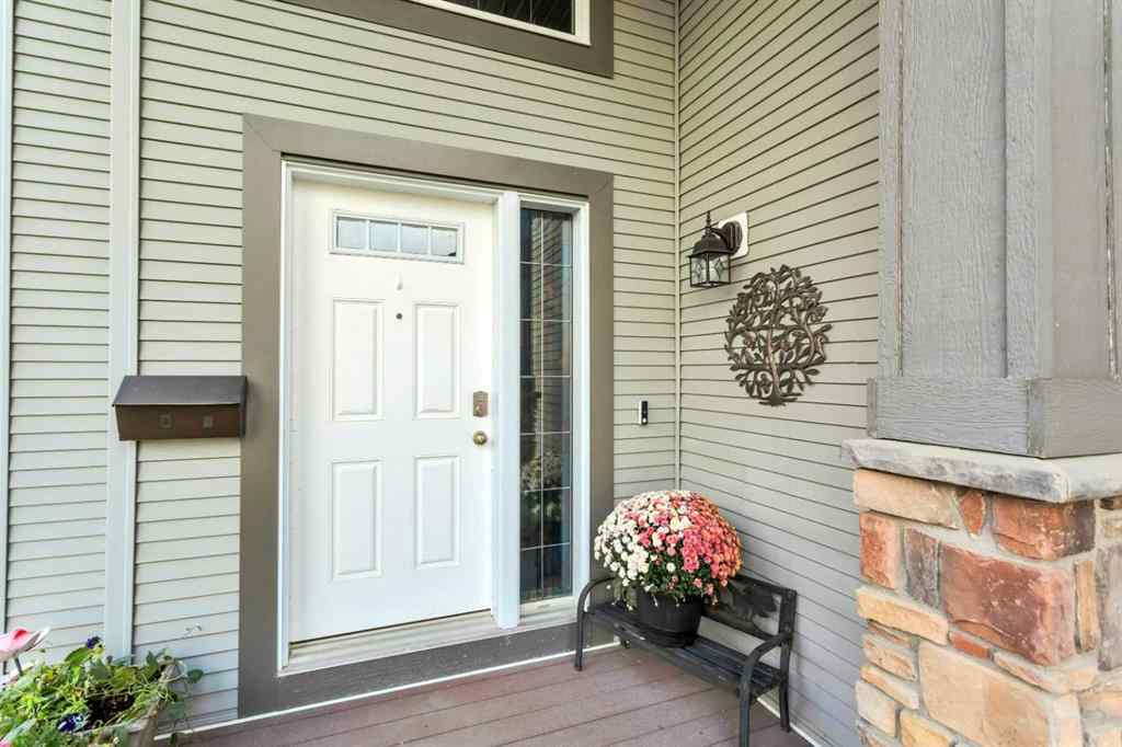 MLS® A2256992 - 5 Heritage Drive  in Hawkridge Estates Penhold, Residential