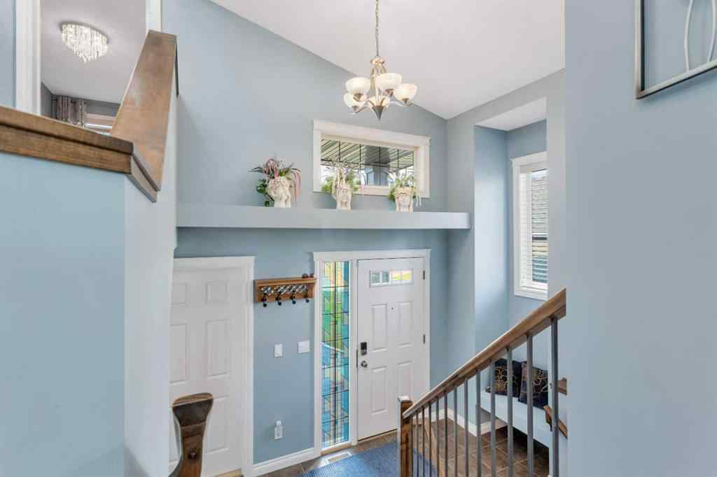 MLS® A2256992 - 5 Heritage Drive  in Hawkridge Estates Penhold, Residential