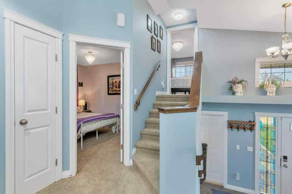 MLS® A2256992 - 5 Heritage Drive  in Hawkridge Estates Penhold, Residential