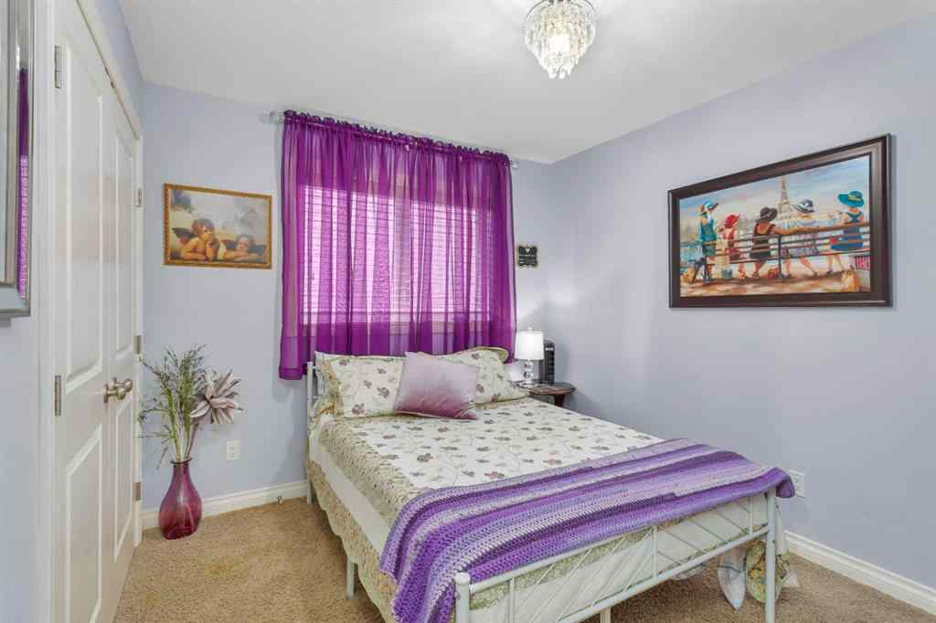 MLS® A2256992 - 5 Heritage Drive  in Hawkridge Estates Penhold, Residential