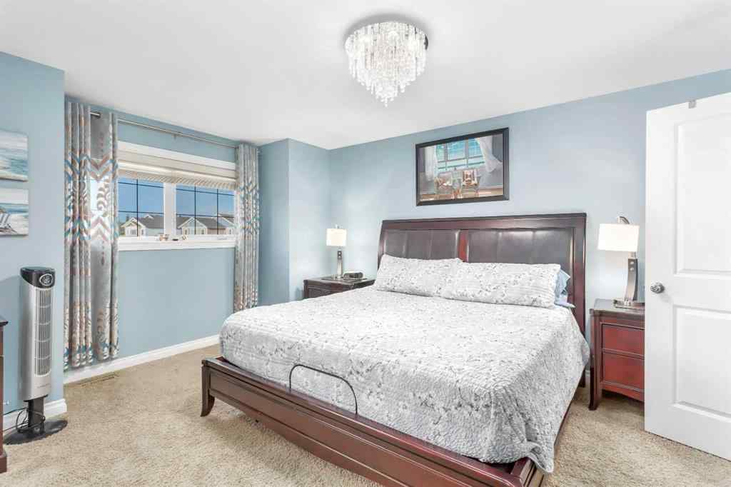 MLS® A2256992 - 5 Heritage Drive  in Hawkridge Estates Penhold, Residential