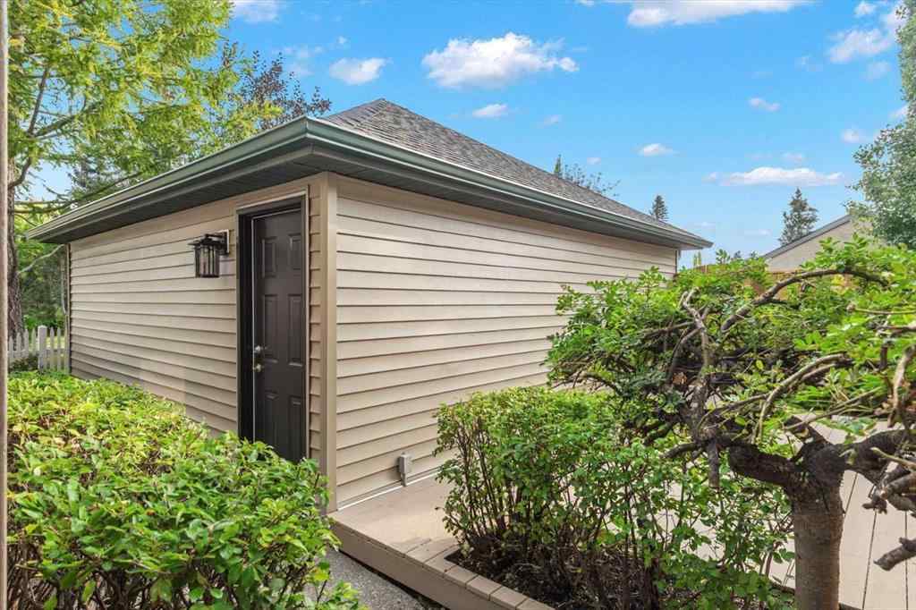 MLS® A2256995 - 4702 21 Street SW in Garrison Woods Calgary, Residential