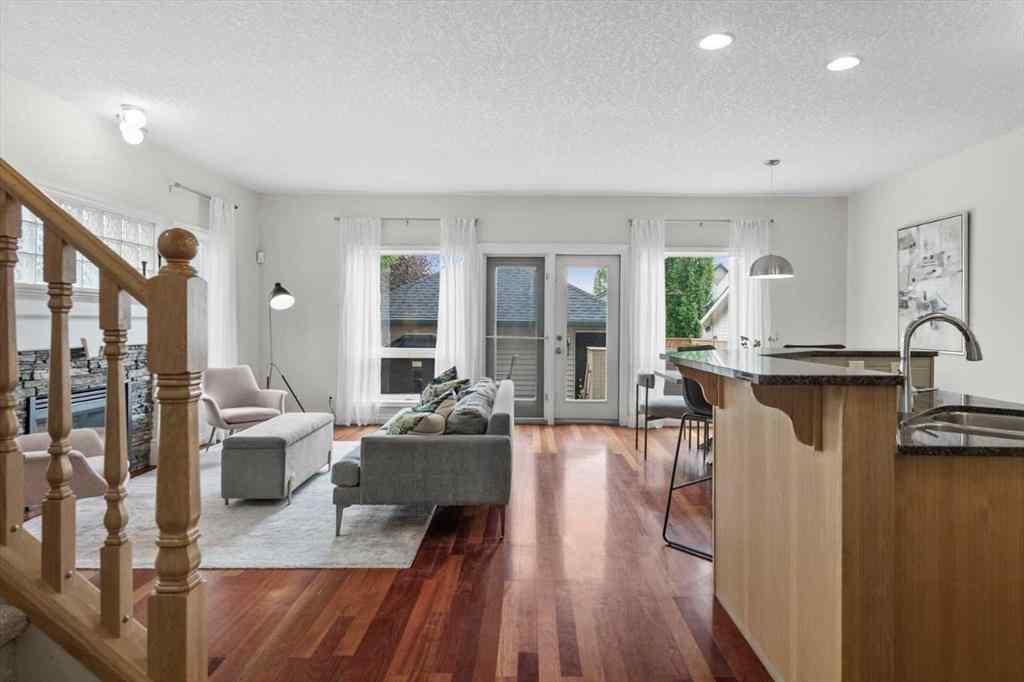MLS® A2256995 - 4702 21 Street SW in Garrison Woods Calgary, Residential