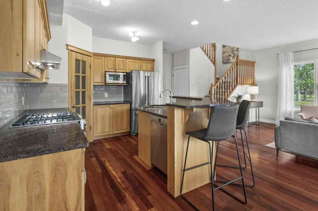 MLS® A2256995 - 4702 21 Street SW in Garrison Woods Calgary, Residential
