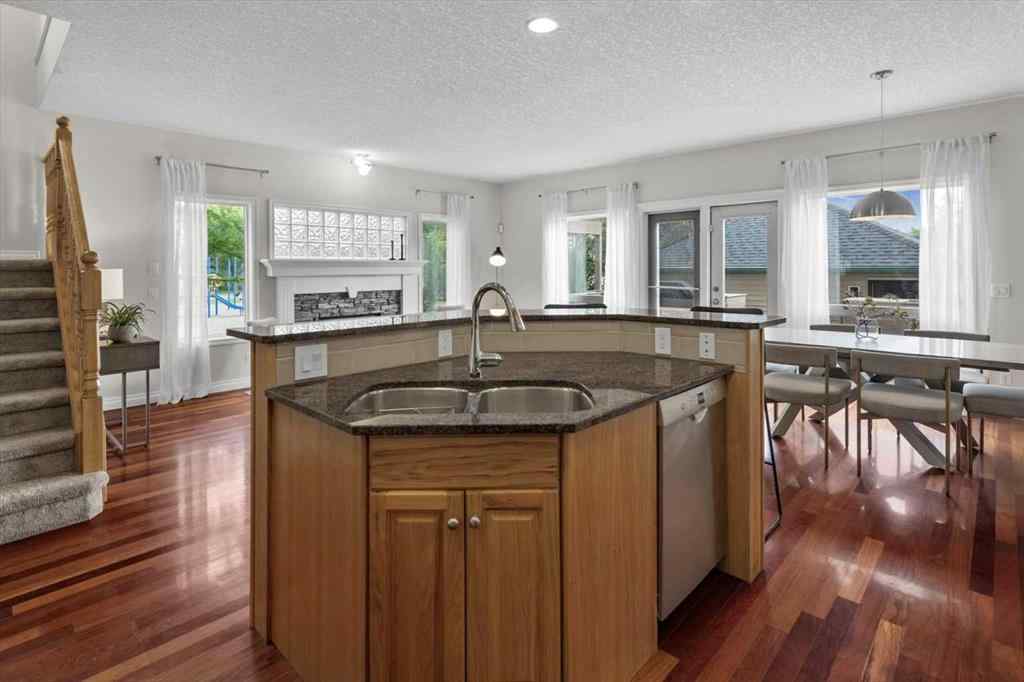 MLS® A2256995 - 4702 21 Street SW in Garrison Woods Calgary, Residential