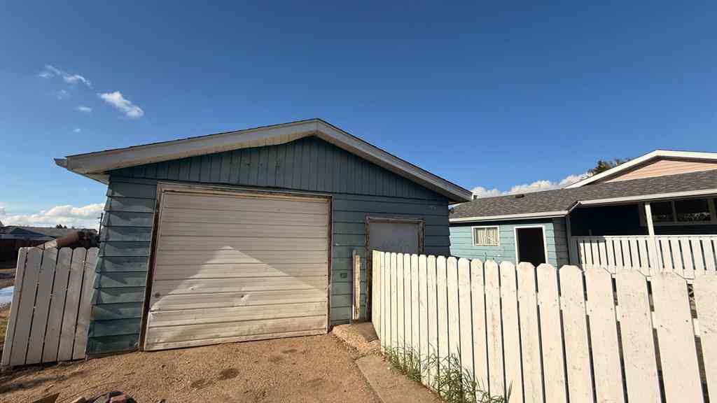 MLS® A2256998 - 316 Nill Place  in Hanna Hanna, Residential