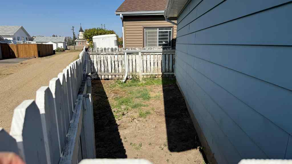 MLS® A2256998 - 316 Nill Place  in Hanna Hanna, Residential