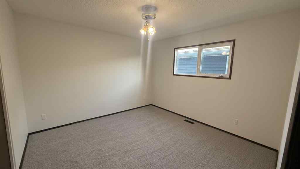 MLS® A2256998 - 316 Nill Place  in Hanna Hanna, Residential