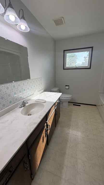 MLS® A2256998 - 316 Nill Place  in Hanna Hanna, Residential